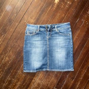 Jean skirt with stitching detail - size 3